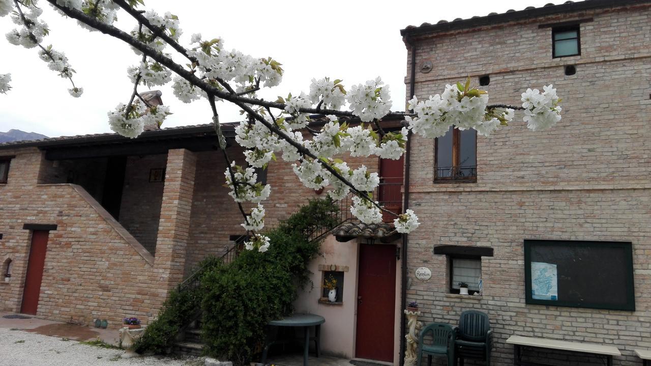 Antica Dimora Guest House Sarnano Bagian luar foto